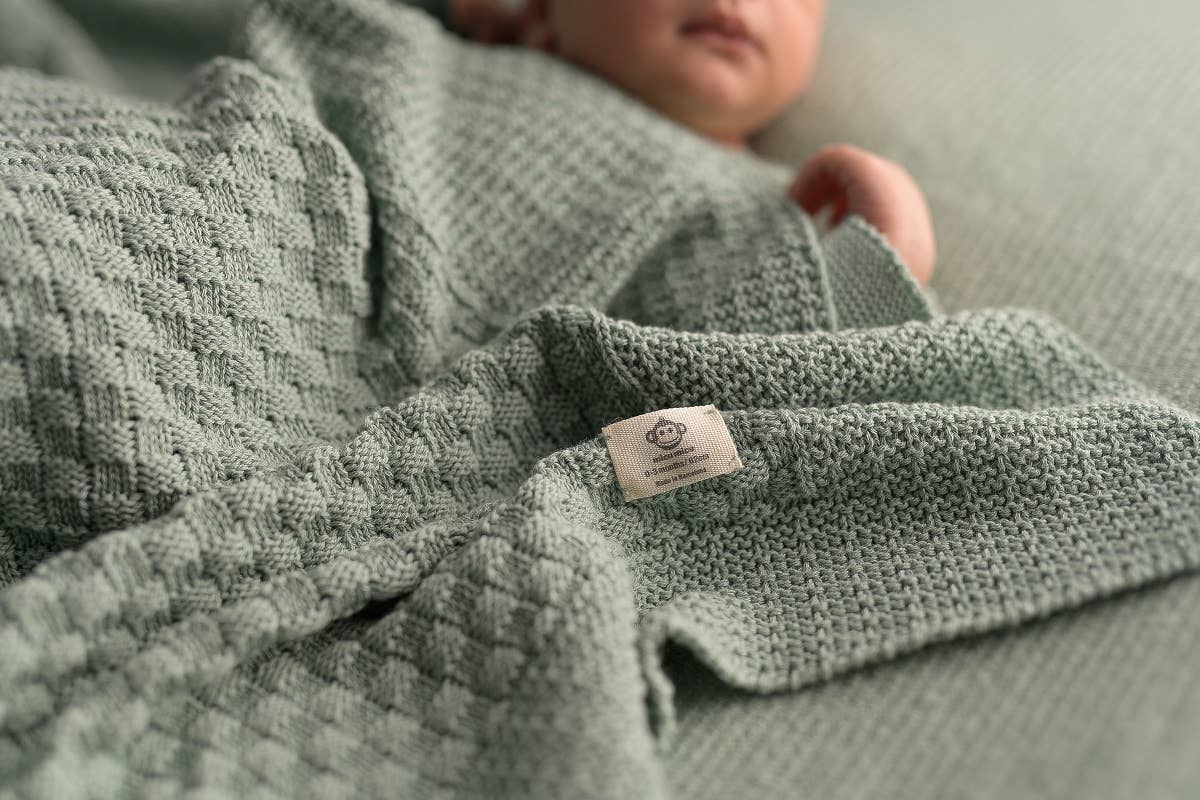 Olive knitted blanket