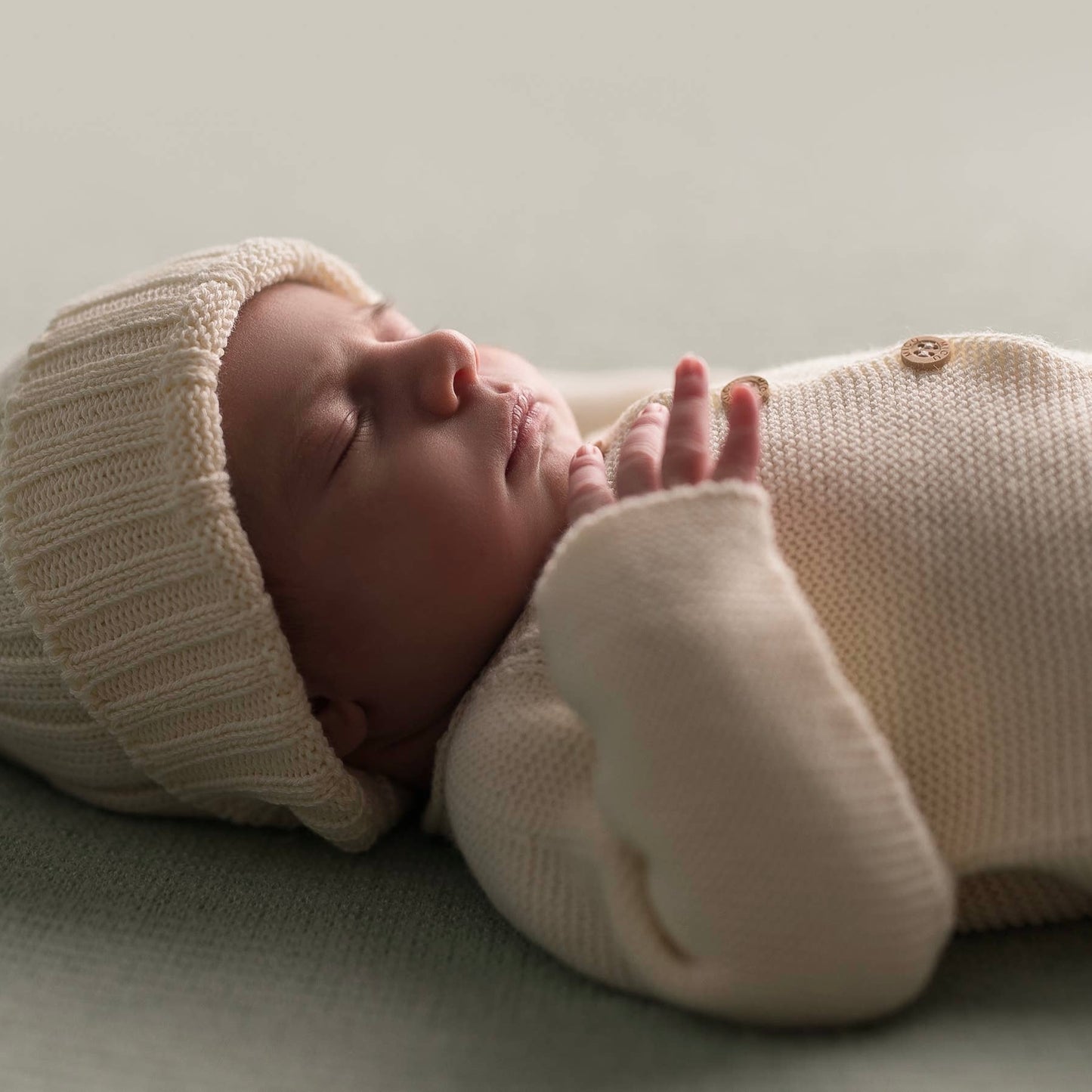 Ecru knitted hat