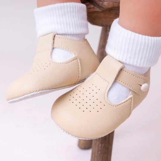 Biscuit pre-walker shoes