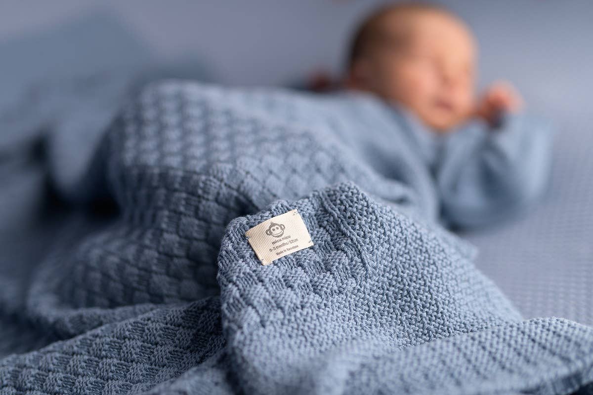 Denim blue knitted blanket