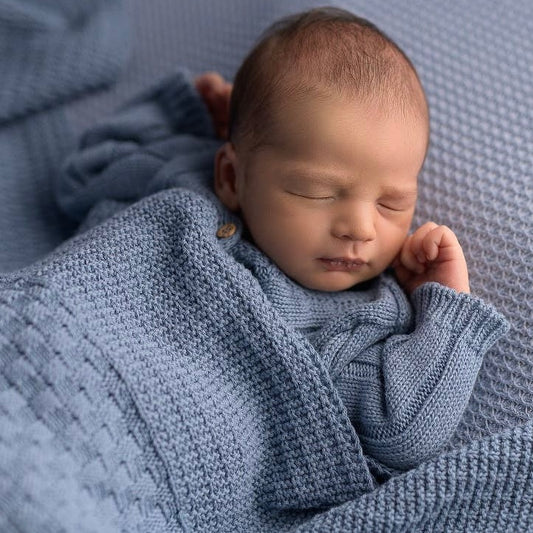 Denim blue knitted blanket